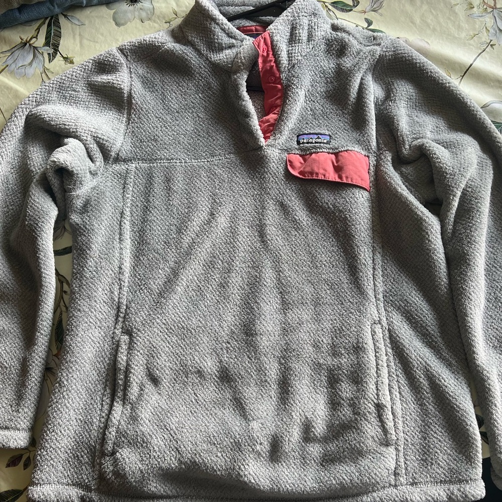 Patagonia Gray Fleece with Pink Trim